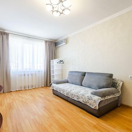 Artal Apartment On Obolonskaya Square 3 Kiew Exterior foto