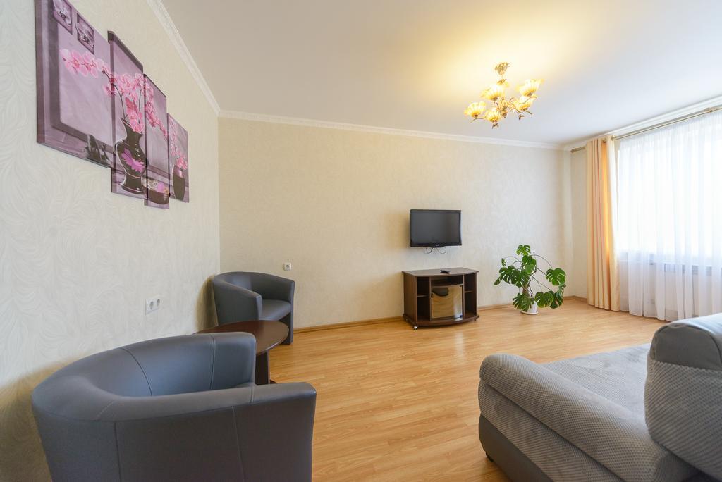 Artal Apartment On Obolonskaya Square 3 Kiew Exterior foto