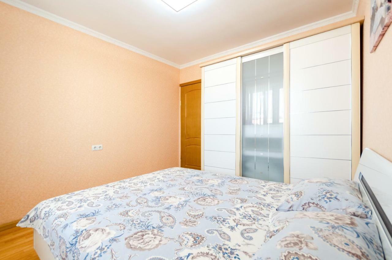 Artal Apartment On Obolonskaya Square 3 Kiew Exterior foto